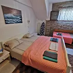 Apartman Orange_blue_аpartment N2 Near Sea